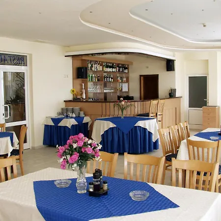 Hotel Larisa 호텔 3*
